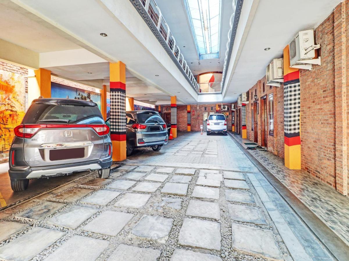 Oyo 90408 Hotel Horton Cirebon Exterior foto